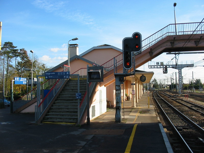 Gare intrieure de Gretz-Armainvilliers vue vers Szanne et Mulhouse au 19 novembre 2004