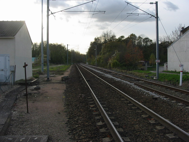 Du PN 12 vers Verneuil l'Etang (voies dposes  gauche) et Gretz au 19 novembre 2004