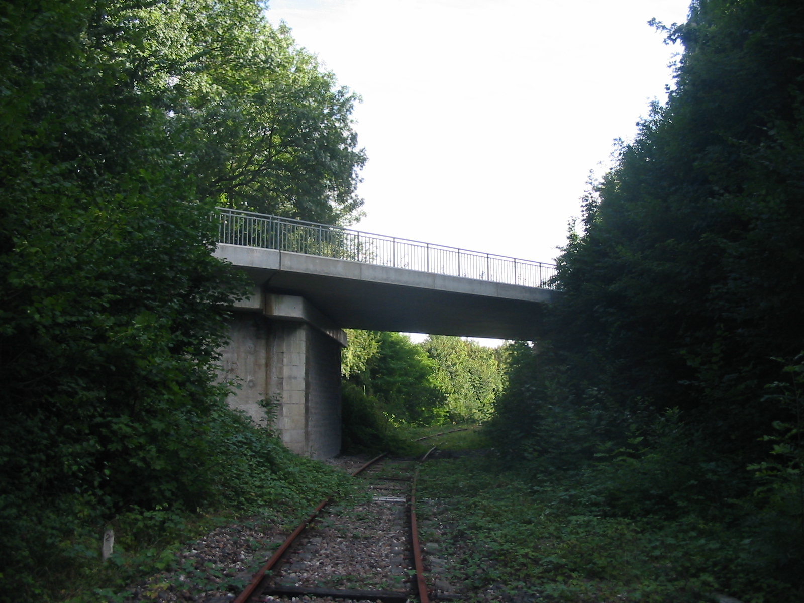 Pont sur la D66 vue vers la Ferté Gaucher au 15 septembre 2004